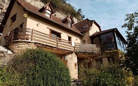 Le Chant de la falaise Gite D'étape